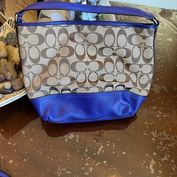 Coach Signature Small Tote   NWOT - Picture 3 of 14